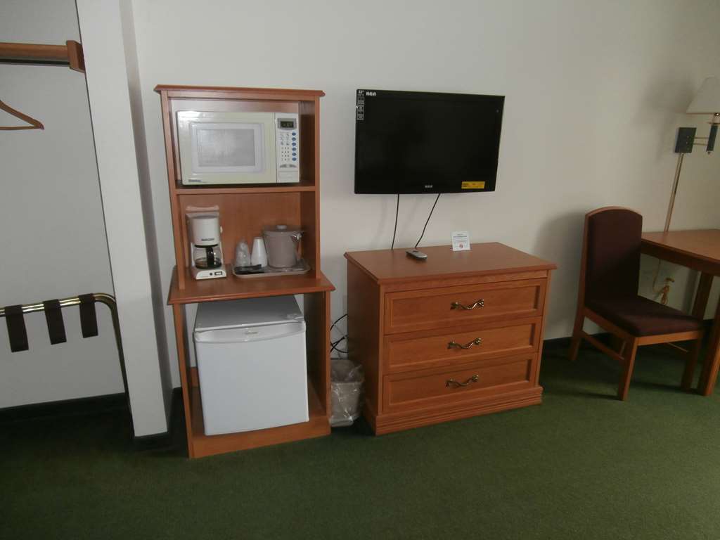 Americas Best Value Inn Annandale Zimmer foto